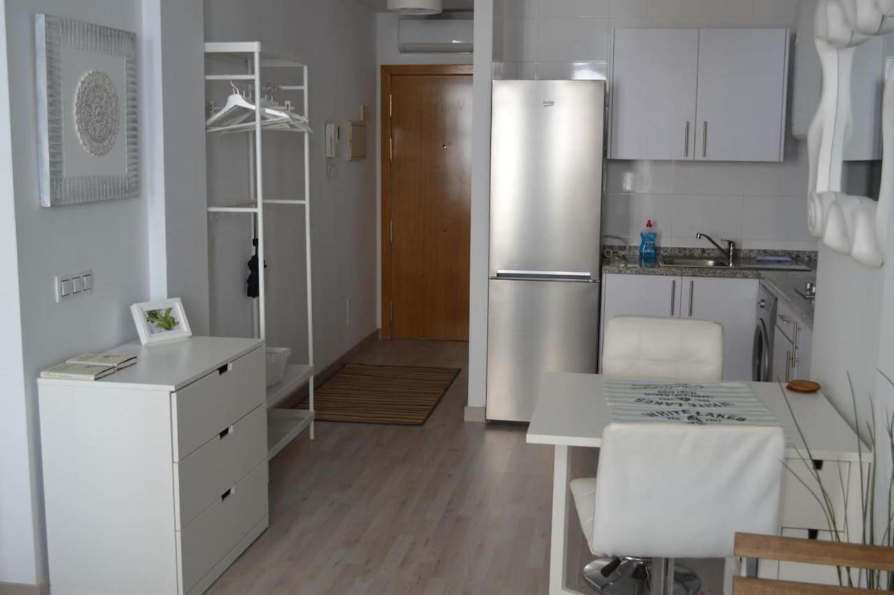 Modern Studio Flat Close To Plaza Merced Малага Екстериор снимка
